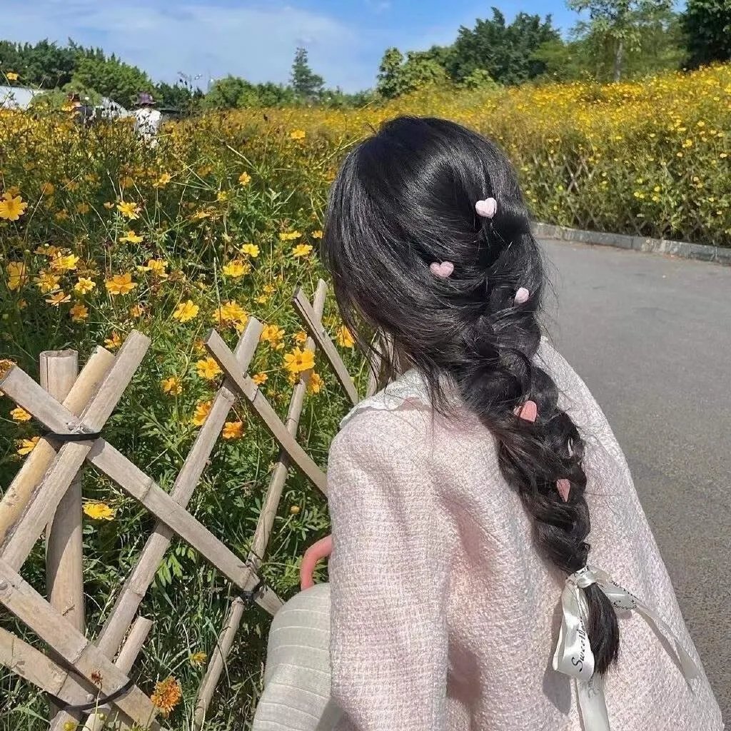 等爱的女神